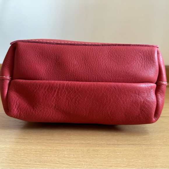 Portland Leather - Sugar Pebbled Leather Mini Crossbody Tote Bag with Zipper - Picture 10 of 16